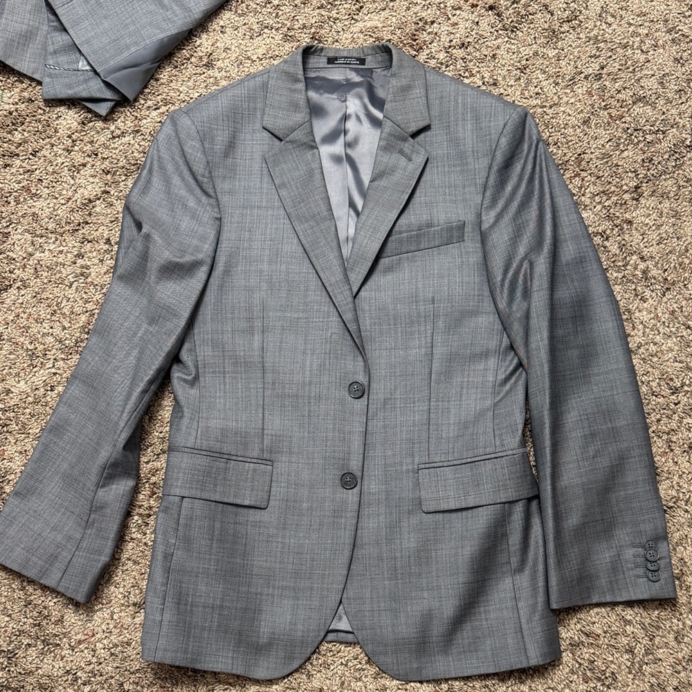 Express Men's Gray Windowpane Two-Button 3 piece suit